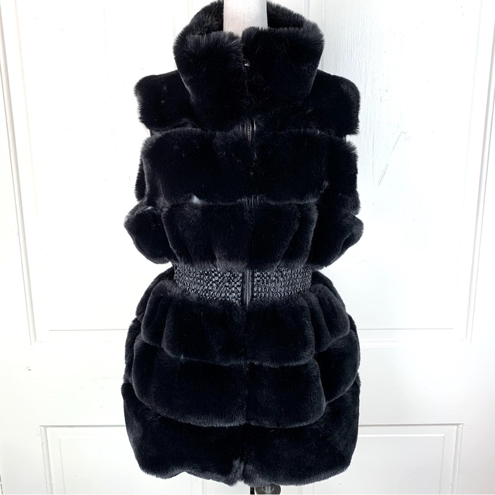 NEW! Women's Faux Fur Zip Vest Waist Black Size L